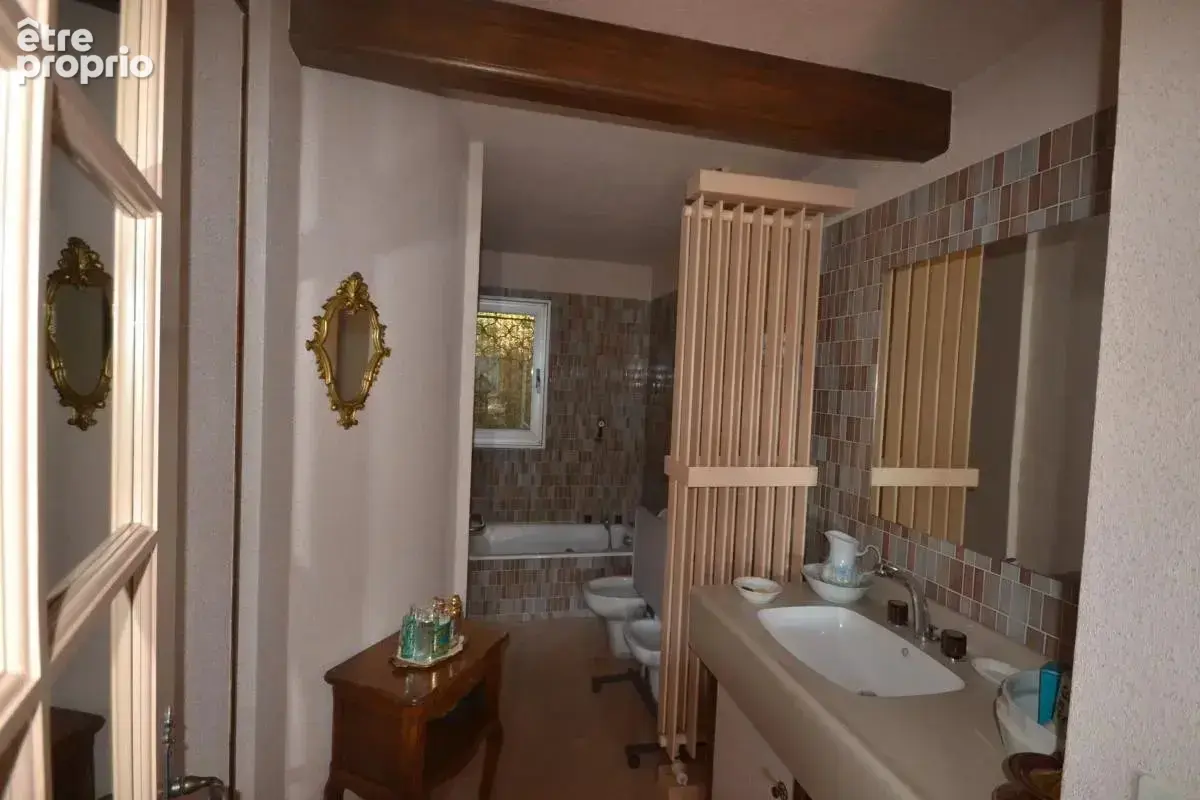Maison de type villa ancienne en RDC +2 sur parcelles de 4830m2 - photo 18