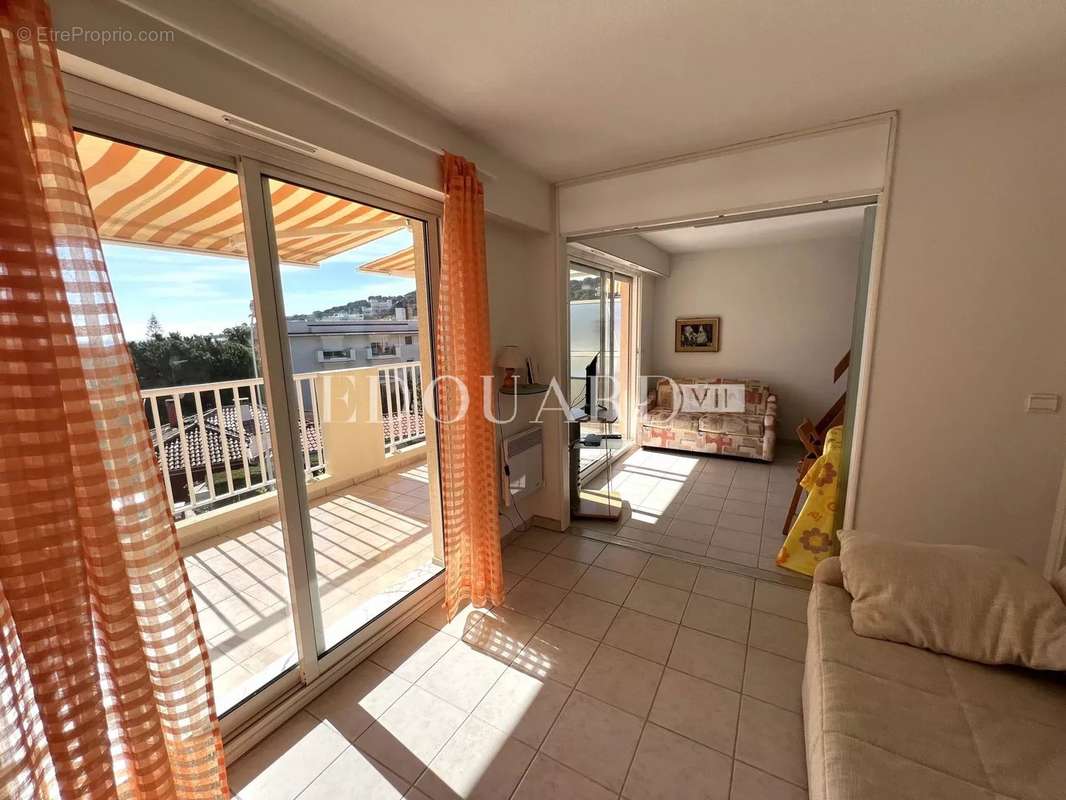 Appartement à ROQUEBRUNE-CAP-MARTIN