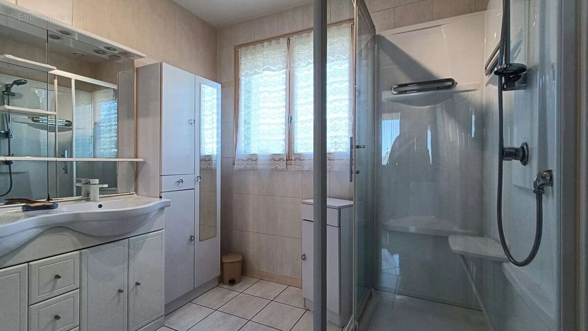 Maison à LATILLE