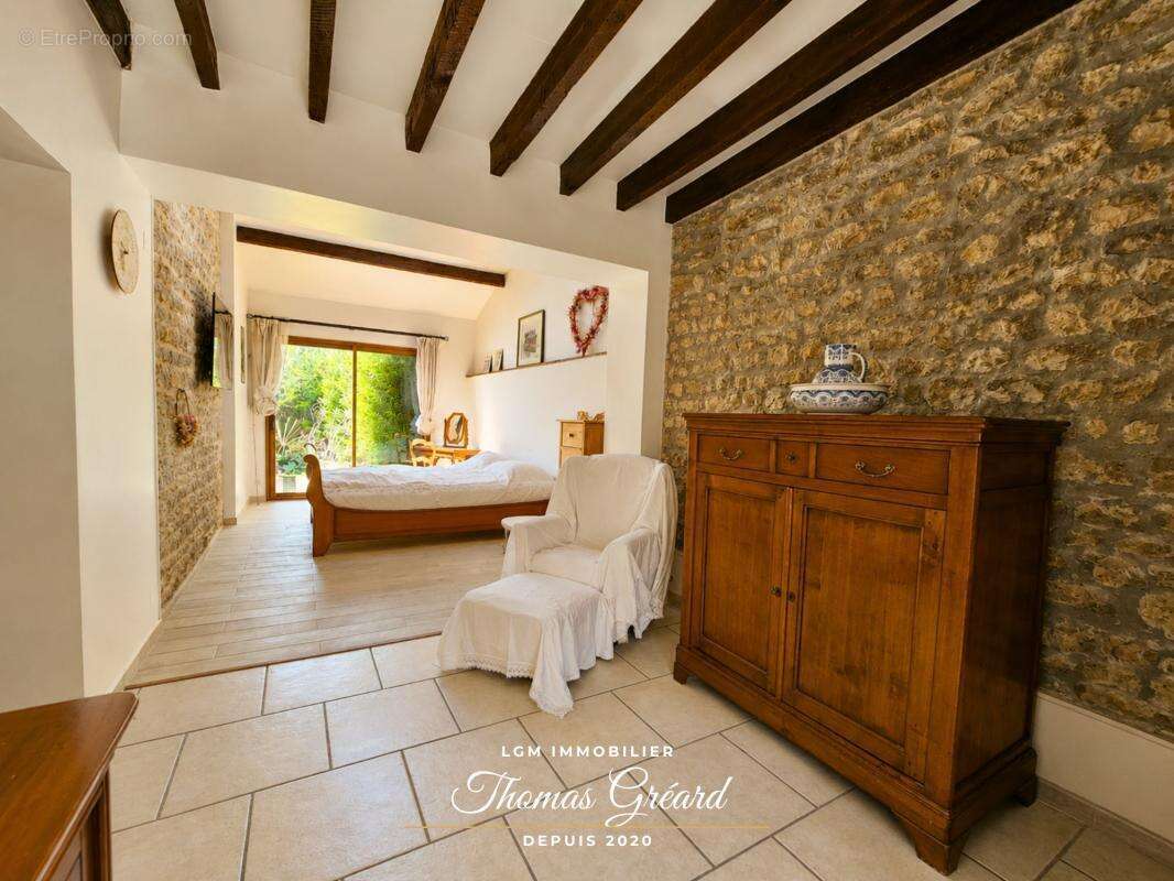 Maison en pierre avec 3 chambres, piscine et dépendances – 15 minutes de Châteaudun, 15 minutes de Patay et 22 minutes de la bas - photo 6