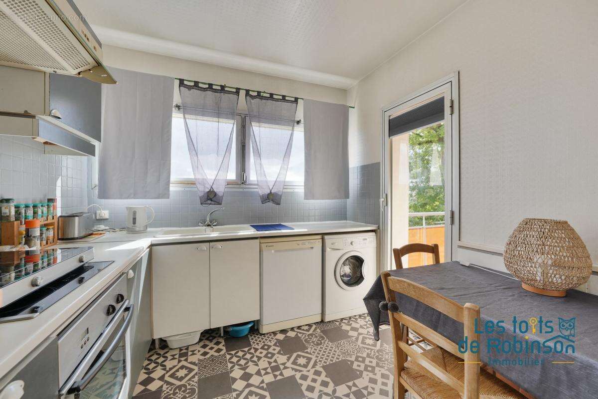 Appartement à LE PLESSIS-ROBINSON