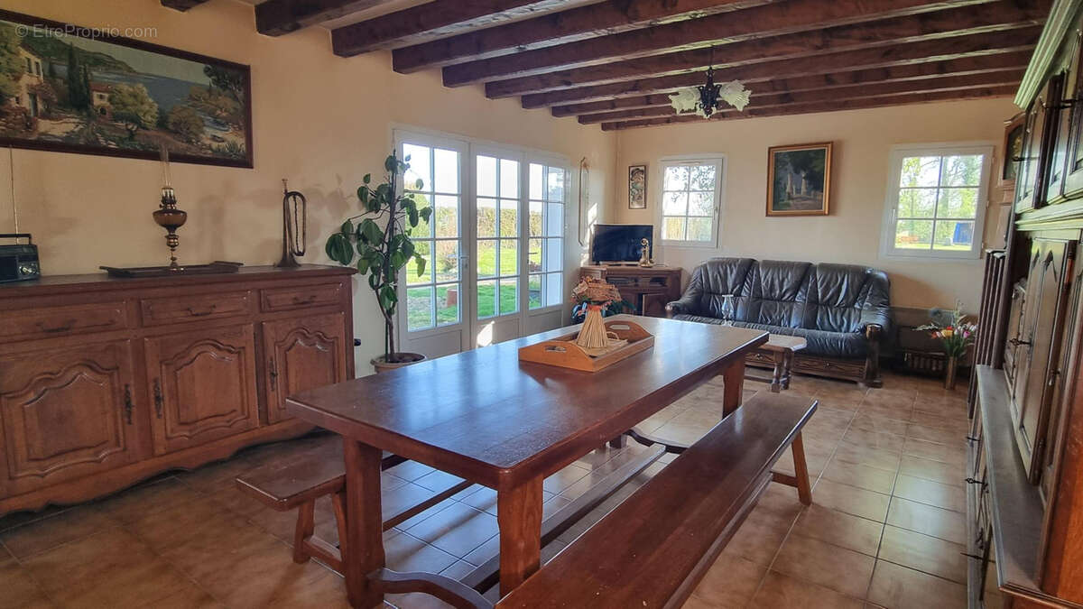 Maison à THIRON-GARDAIS