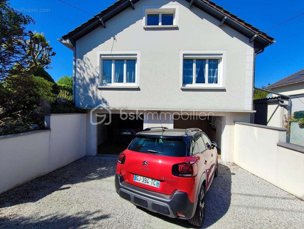 Maison à CHAMPS-SUR-MARNE