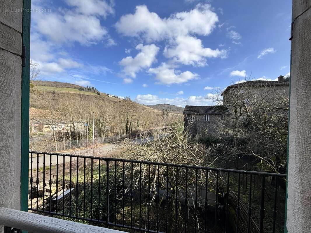 Maison à BEAUJEU