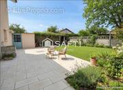 Photo 1 - Appartement à BAGE-LE-CHATEL