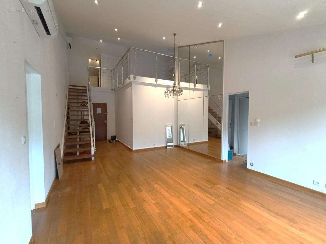 Appartement à RAMONVILLE-SAINT-AGNE