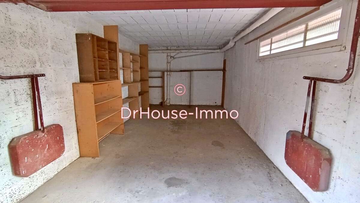 Parking à SAINT-ETIENNE