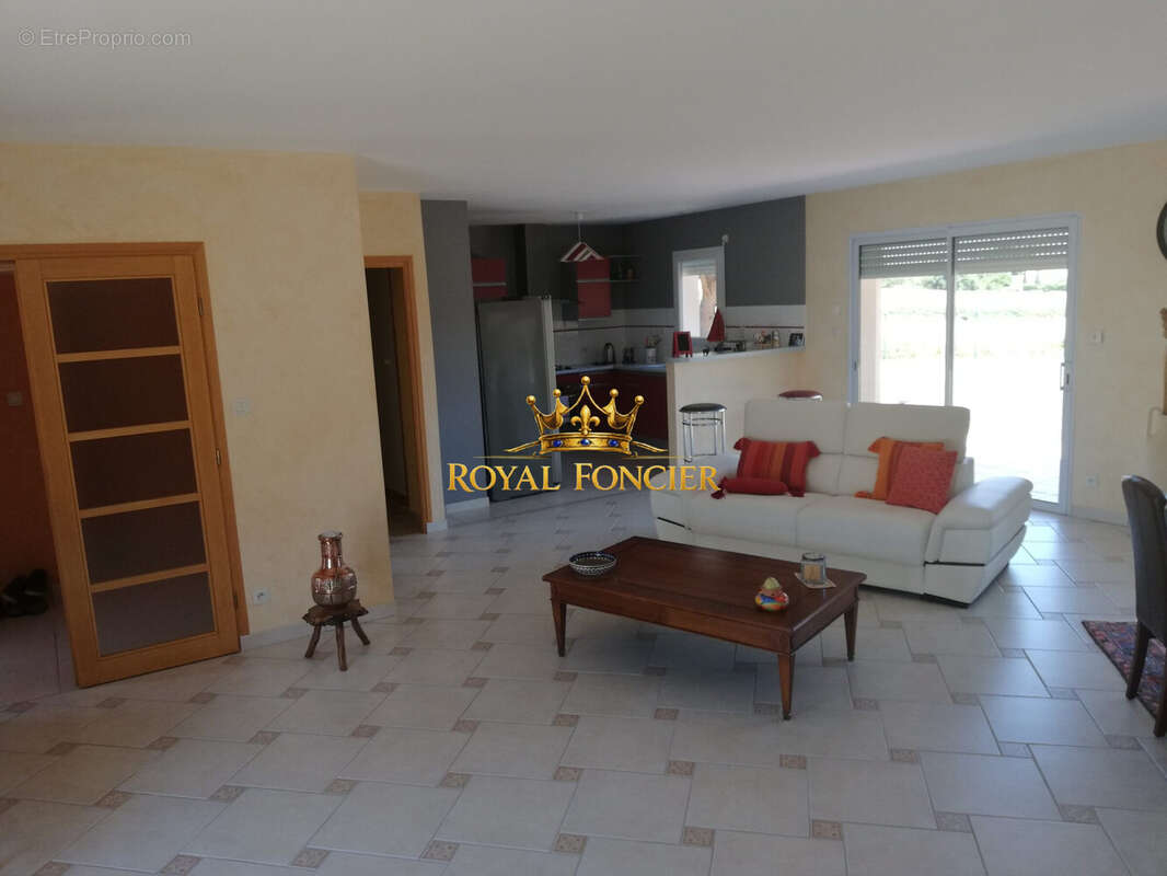Maison 122 m² à Chatellerault  - photo 4