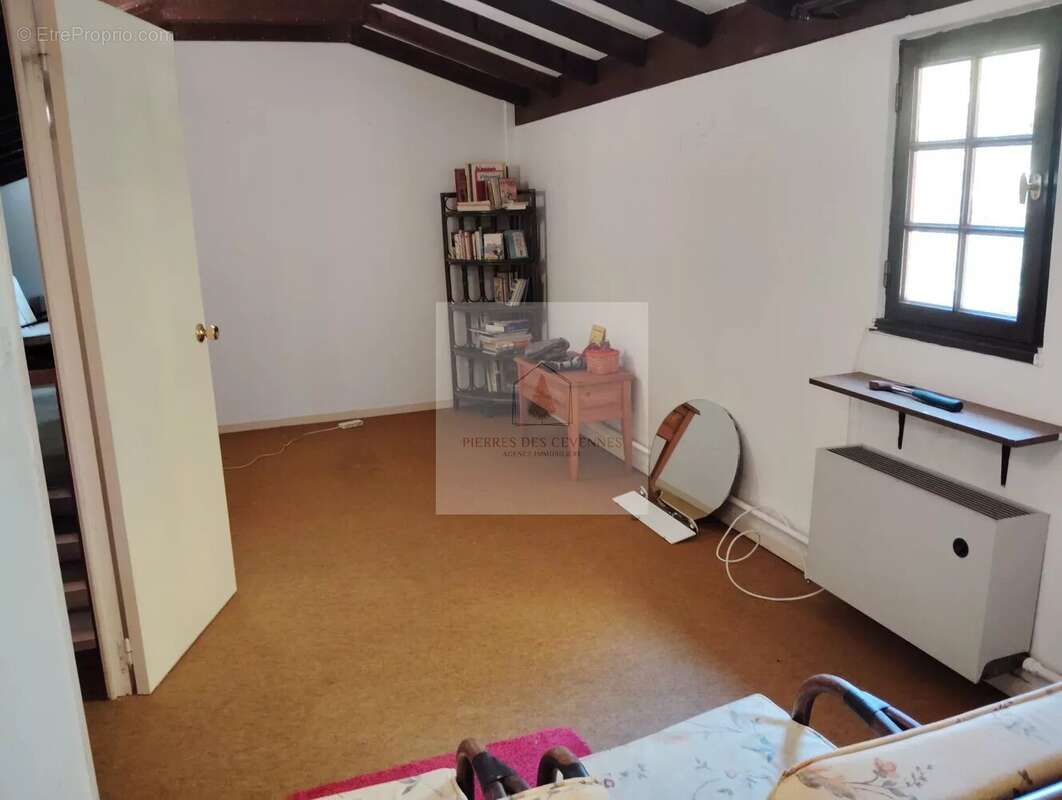 Maison à SAINT-BONNET-DE-SALENDRINQUE