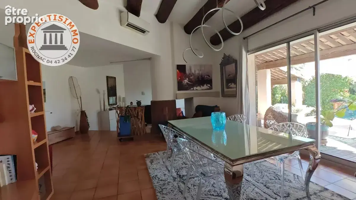 La Fare les oliviers - villa d'architecte  176m² sur 810m² de terrain - photo 5