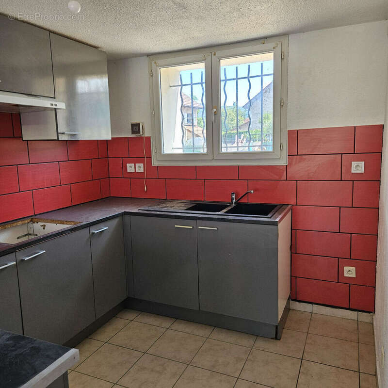 Maison jumelée à Brens  65.6 m2 + terrasse + jardin + 2 parkings - photo 5