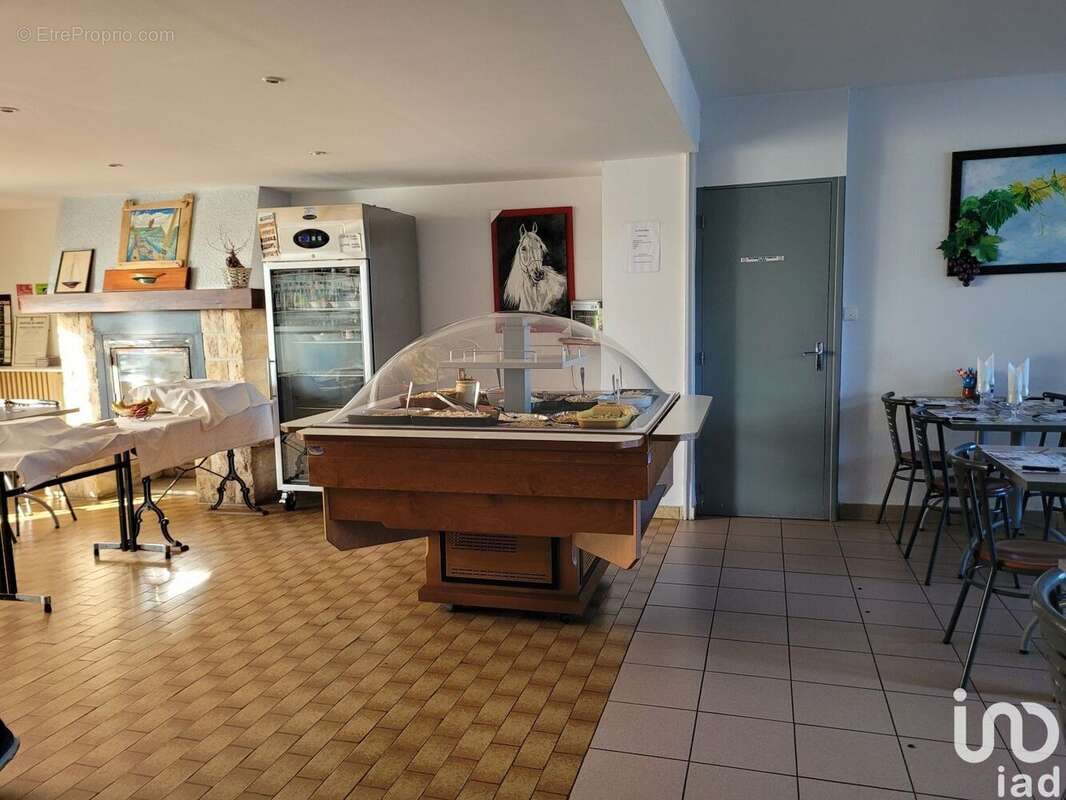 Photo 2 - Commerce à JOUE-EN-CHARNIE