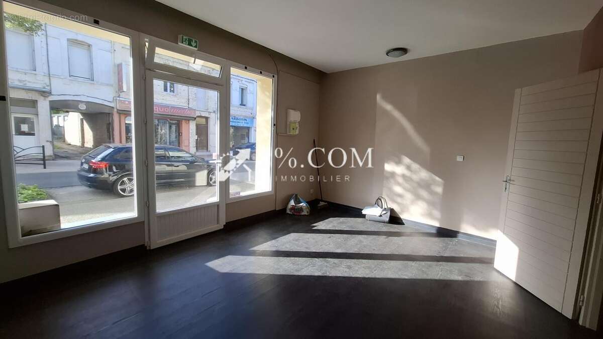 Commerce à FRIVILLE-ESCARBOTIN