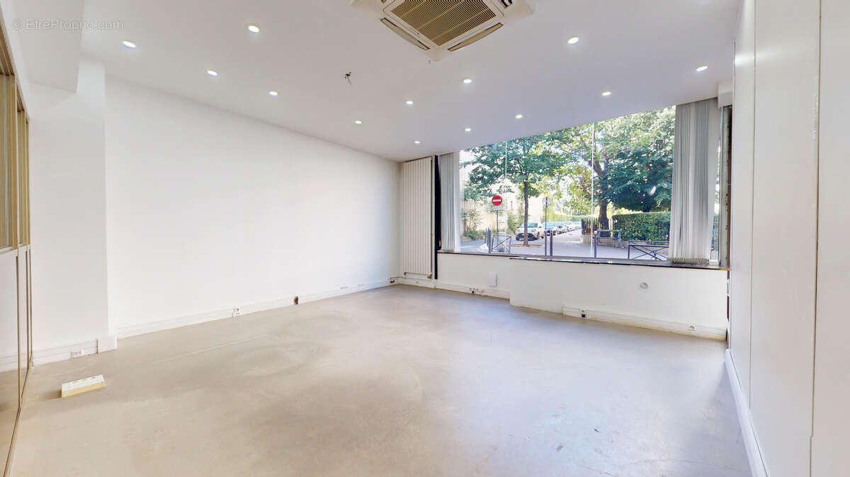 Commerce à PARIS-12E