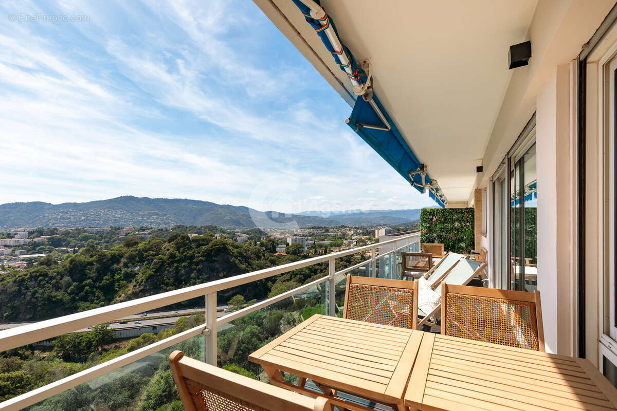 Appartement à LE CANNET