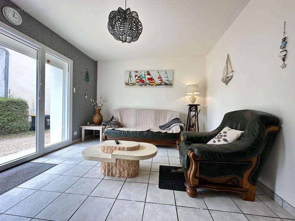 Maison à MORTAGNE-SUR-GIRONDE