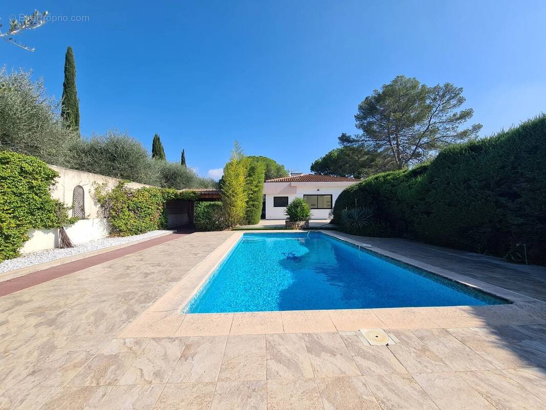 Maison à MOUGINS