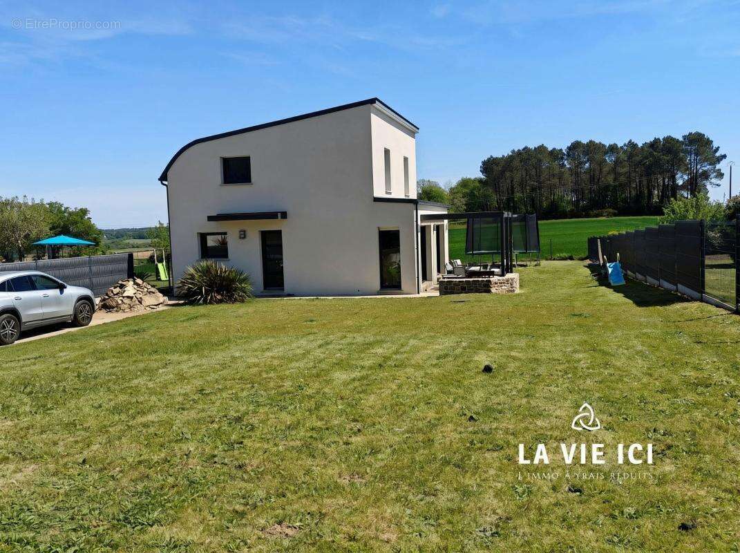 Maison à PLUVIGNER