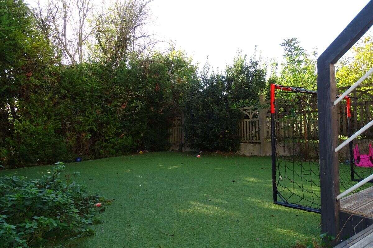 Maison à BONNEUIL-SUR-MARNE