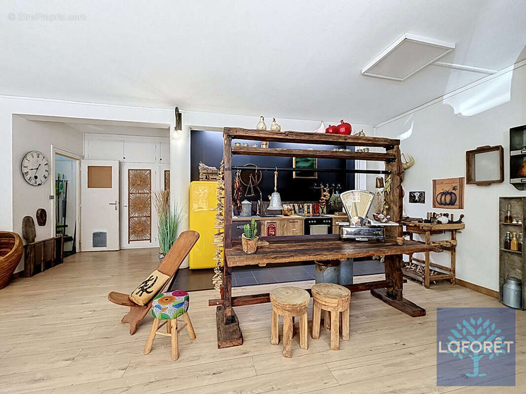 NOUVEAUTÉ !!! Appartement  115 m²  rez de jardin . - photo 2