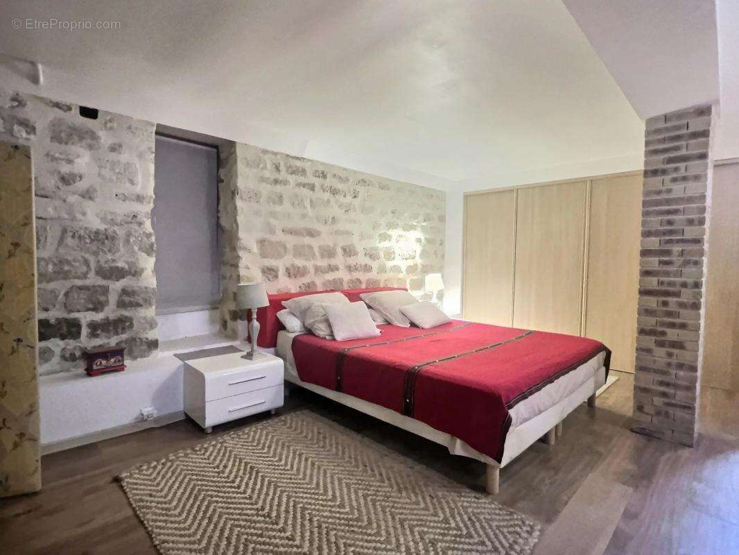 Maison à SAINT-MAUR-DES-FOSSES