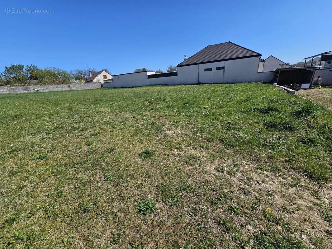 Terrain à CORQUILLEROY