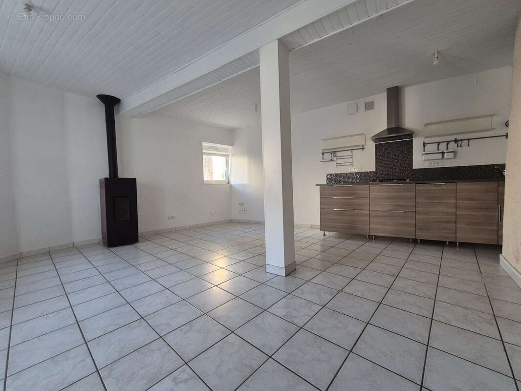 Maison à VEYRE-MONTON