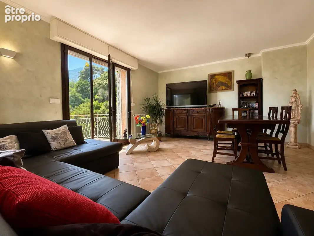 Maison de charme avec piscine, jardin et belle vue dégagée - photo 3