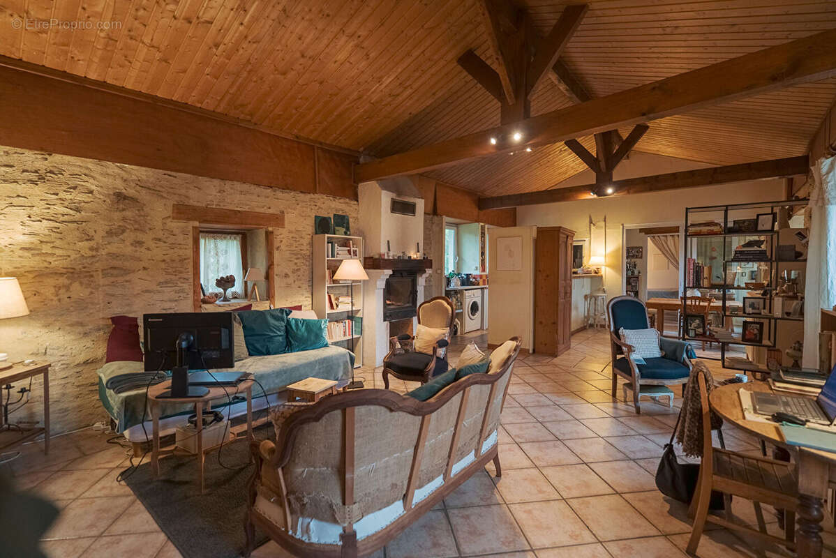 Appartement à CARCASSONNE