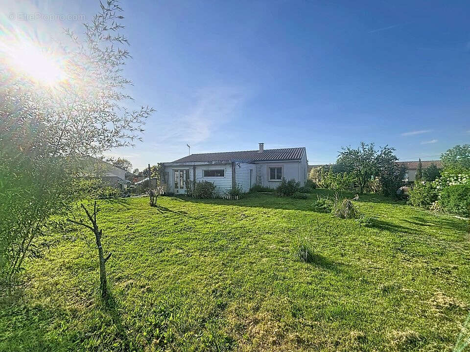 Maison de plain pied de 103m² a lacour st pierre - photo 12