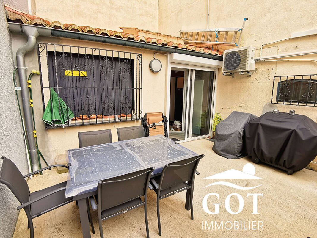 Maison à SAINT-LAURENT-DE-LA-SALANQUE