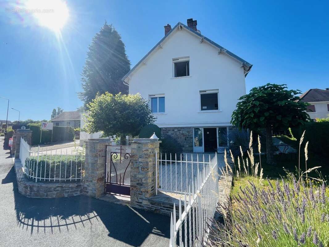 Maison 117 m² à Jumilhac-Le-Grand  - photo 3