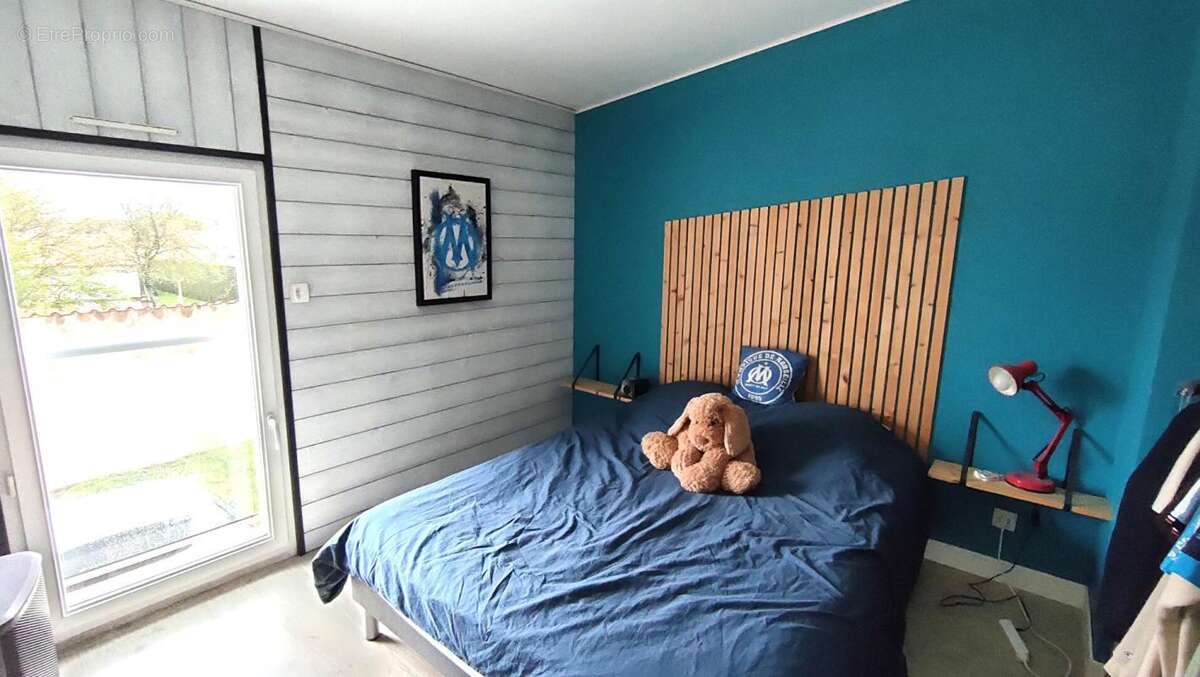 Maison à LES LANDES-GENUSSON