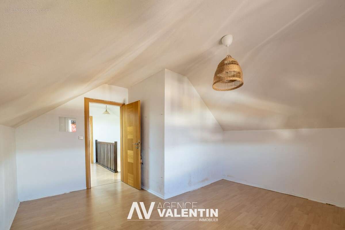 Maison 130 m² à Marly  - photo 3