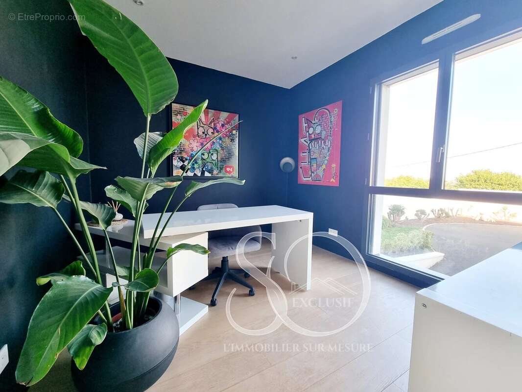 Maison à FEUCHEROLLES