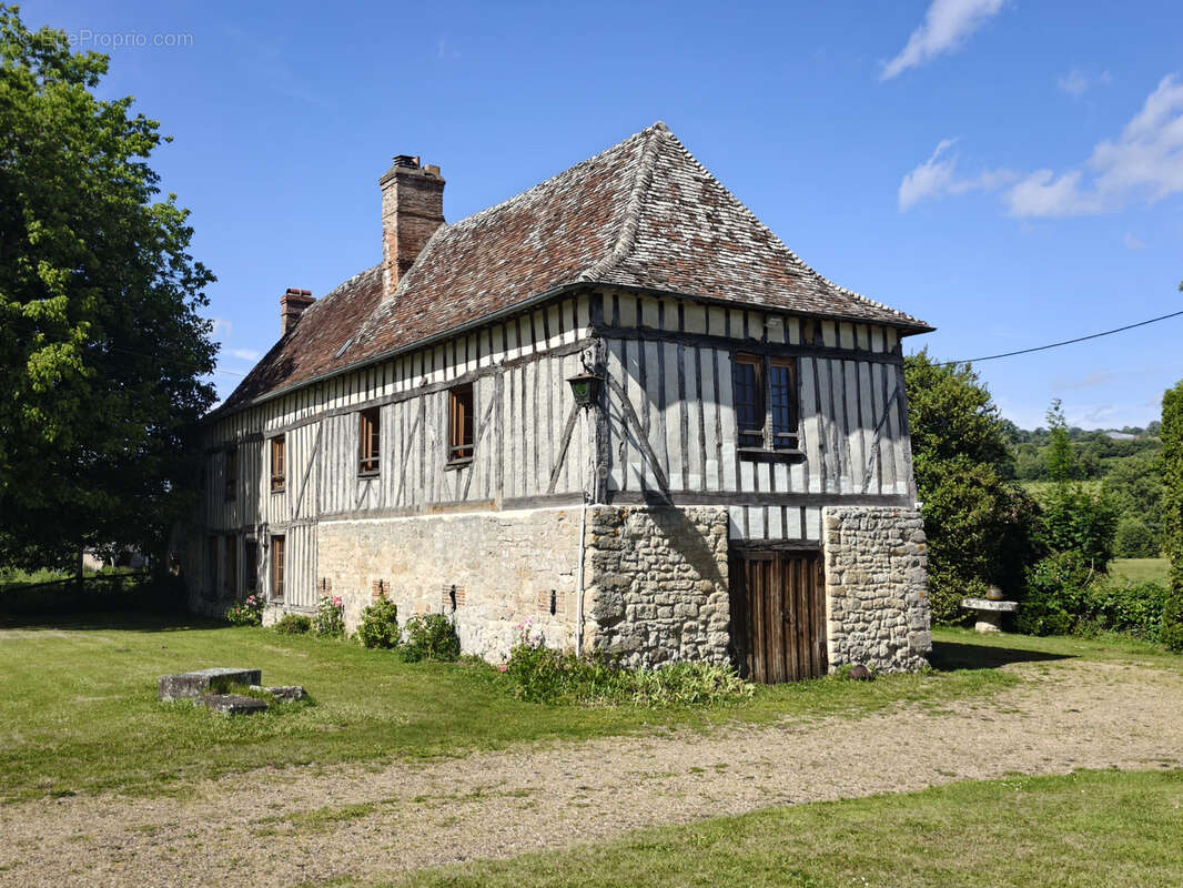 Manoir de Caractère Pierre et Colombages - 7 pièces dont 5 chambres - Dépendance - photo 28