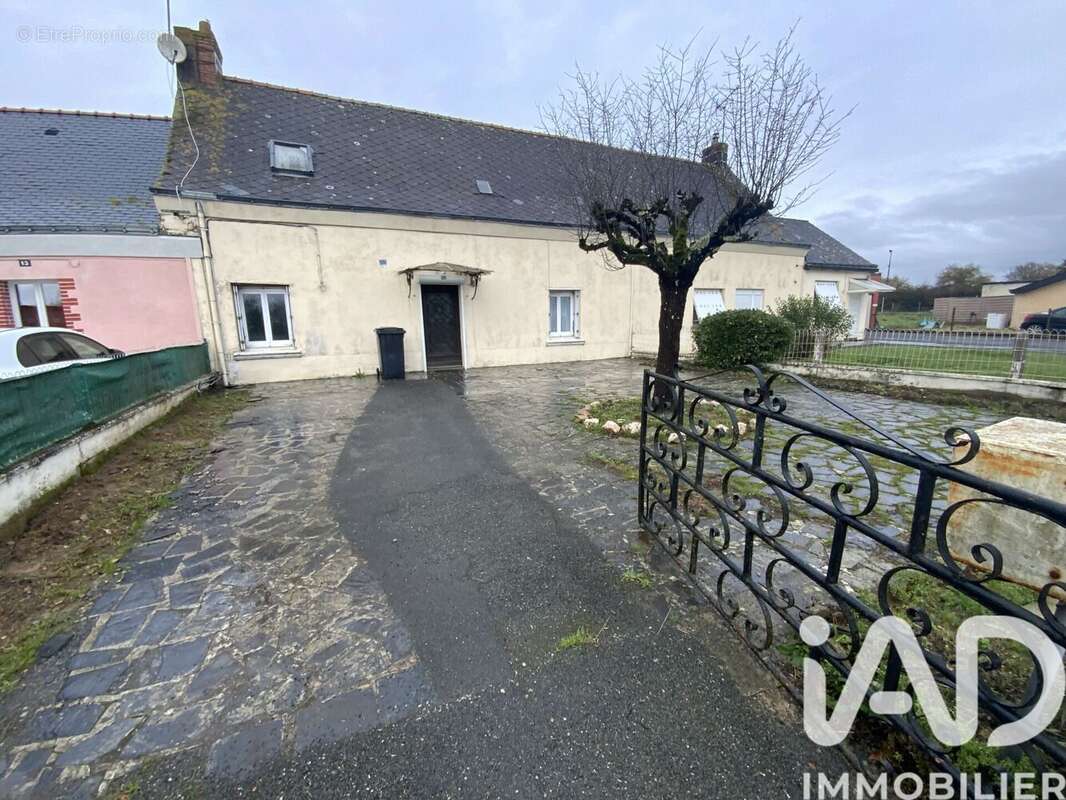 Photo 2 - Maison à COMBREE