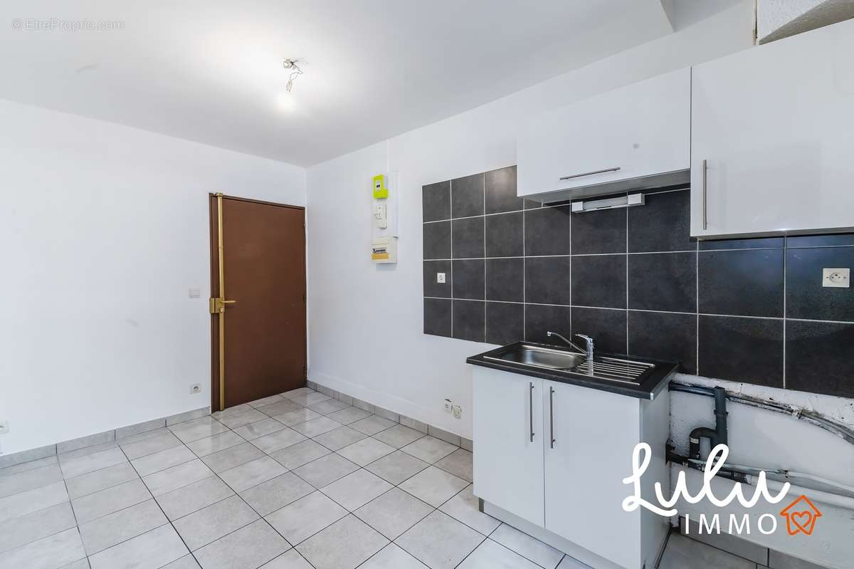 T1 bis de 28m2 avec mezzanine. - photo 4