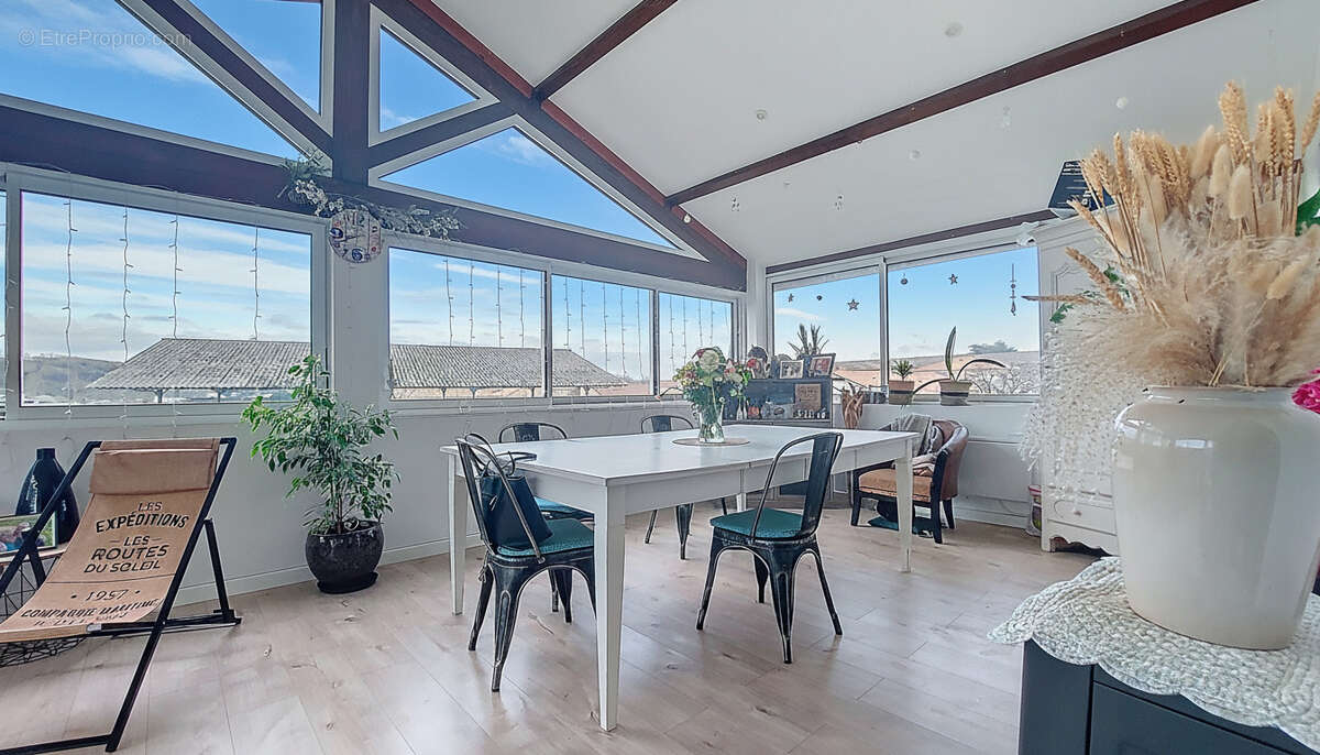 Appartement à HEYRIEUX