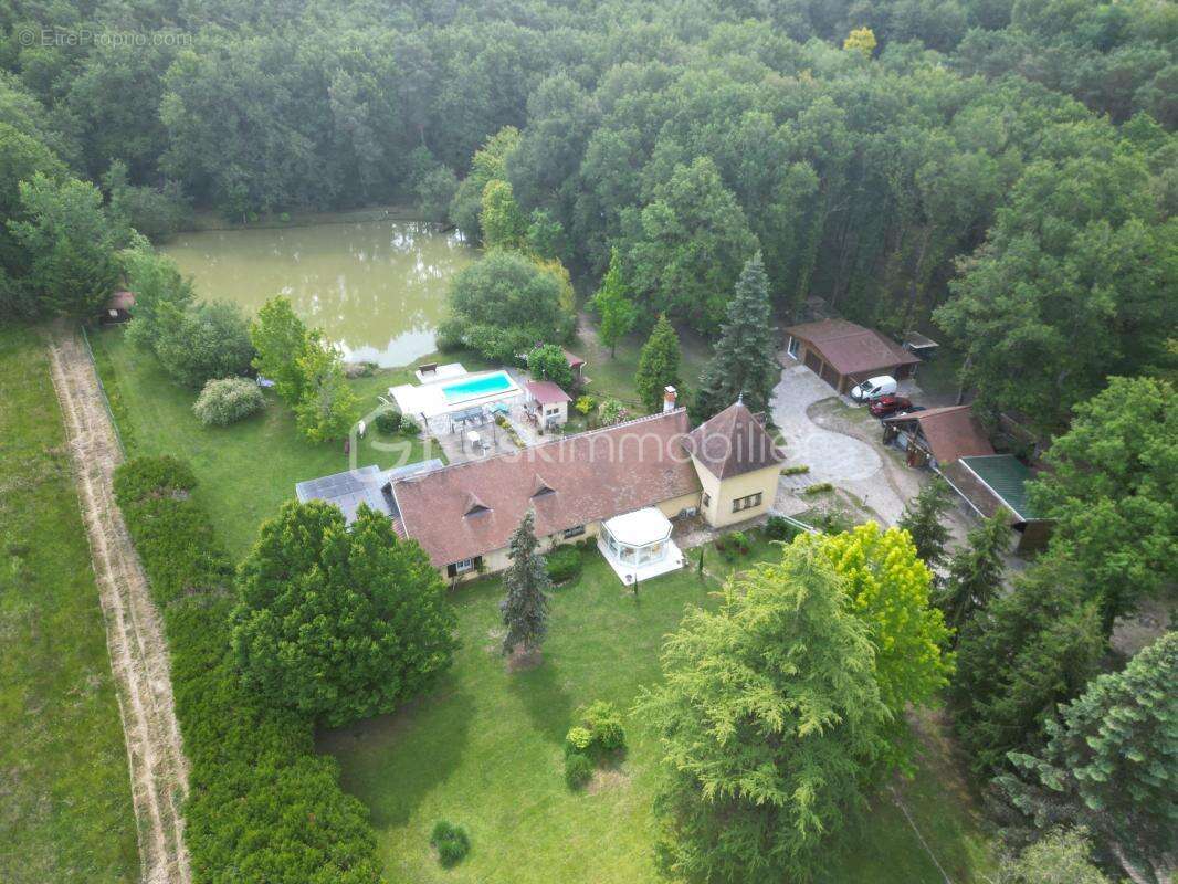 Maison à BOUZY-LA-FORET