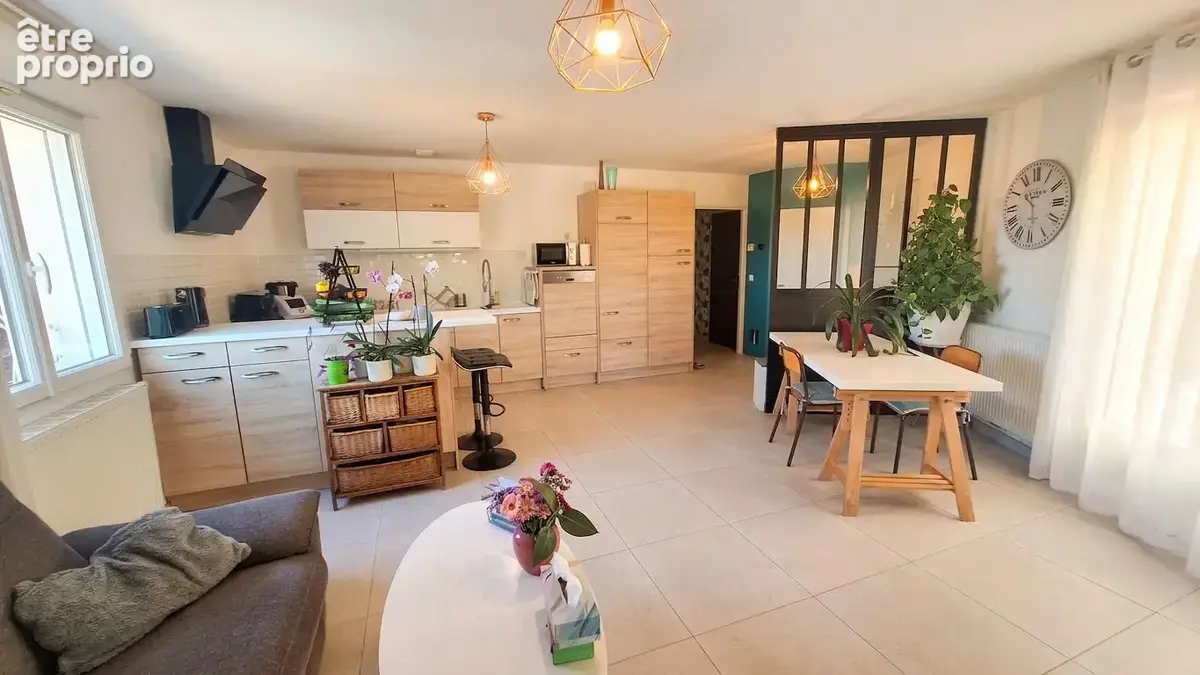 Maison 86 m² à Grisy-Suisnes  - photo 2
