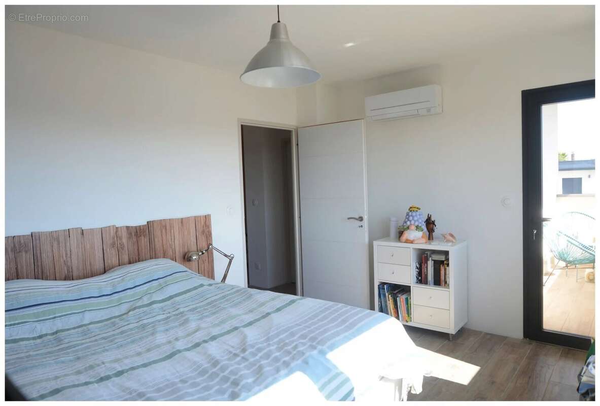 Maison à MONTBOUCHER-SUR-JABRON