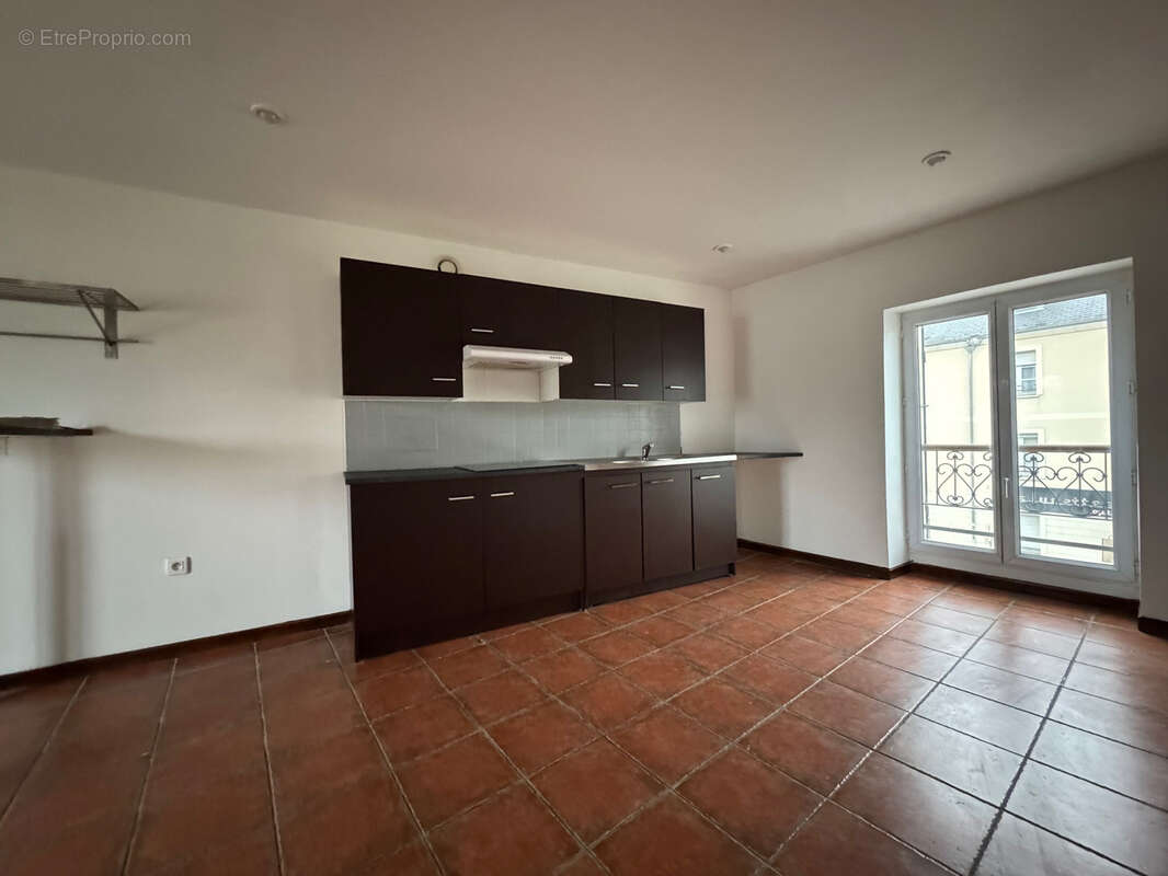 Appartement à LA CHAPELLE-EN-SERVAL