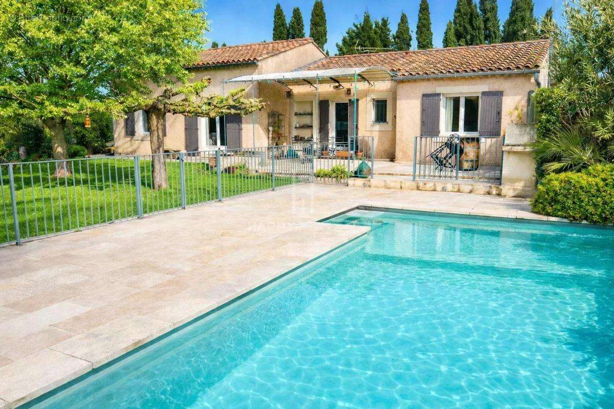 Maison à MAILLANE