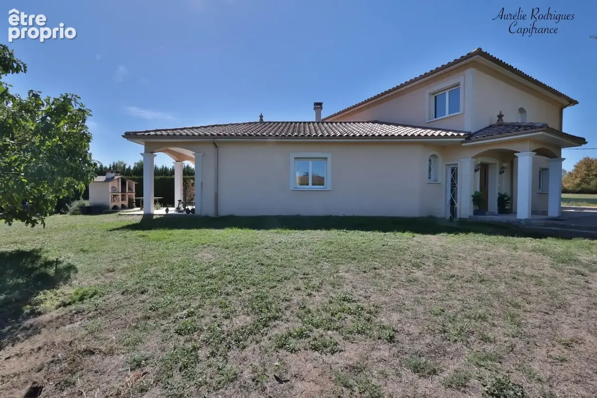 Maison à vendre 6 pièces  (01) - photo 3