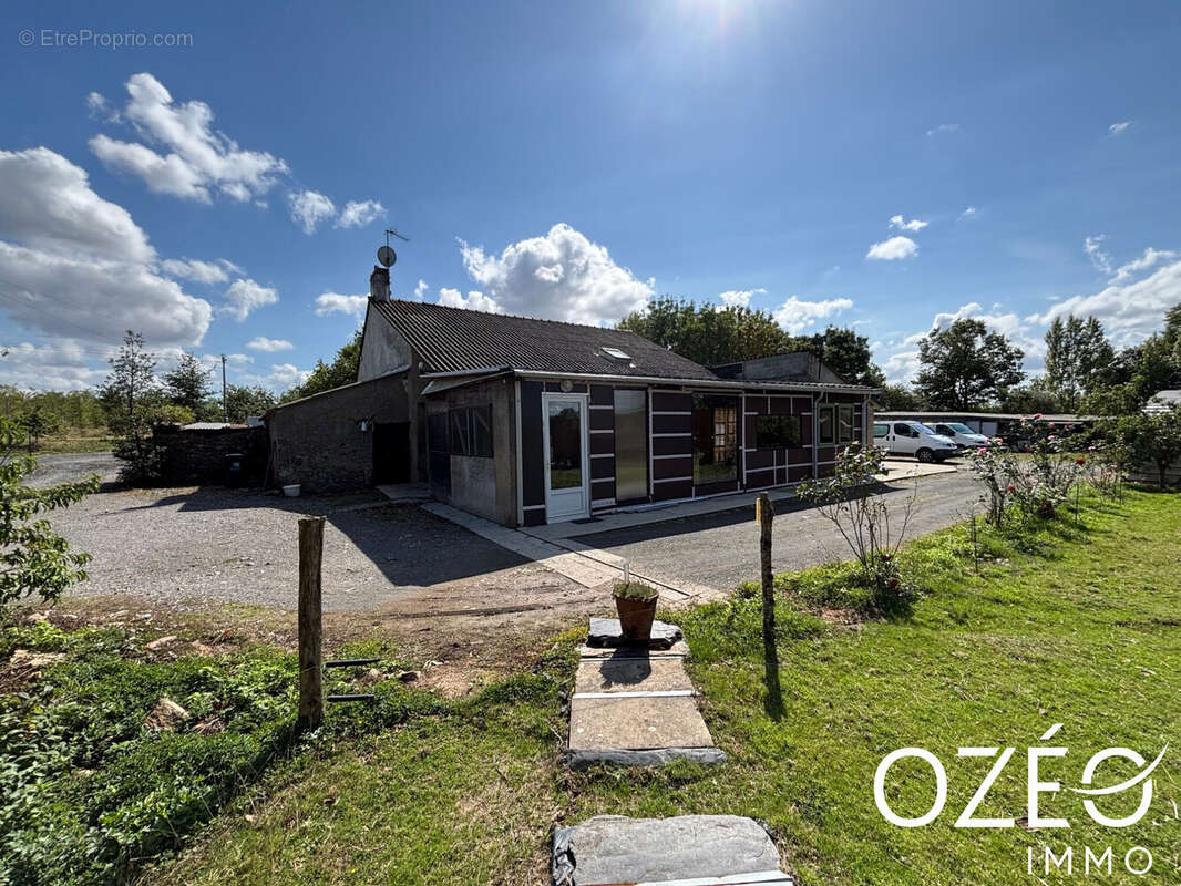 Maison à LA ROUXIERE