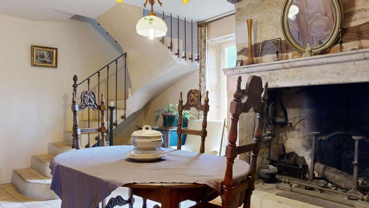 Demeure historique au coeur d'un village du Périgord Noir - photo 5