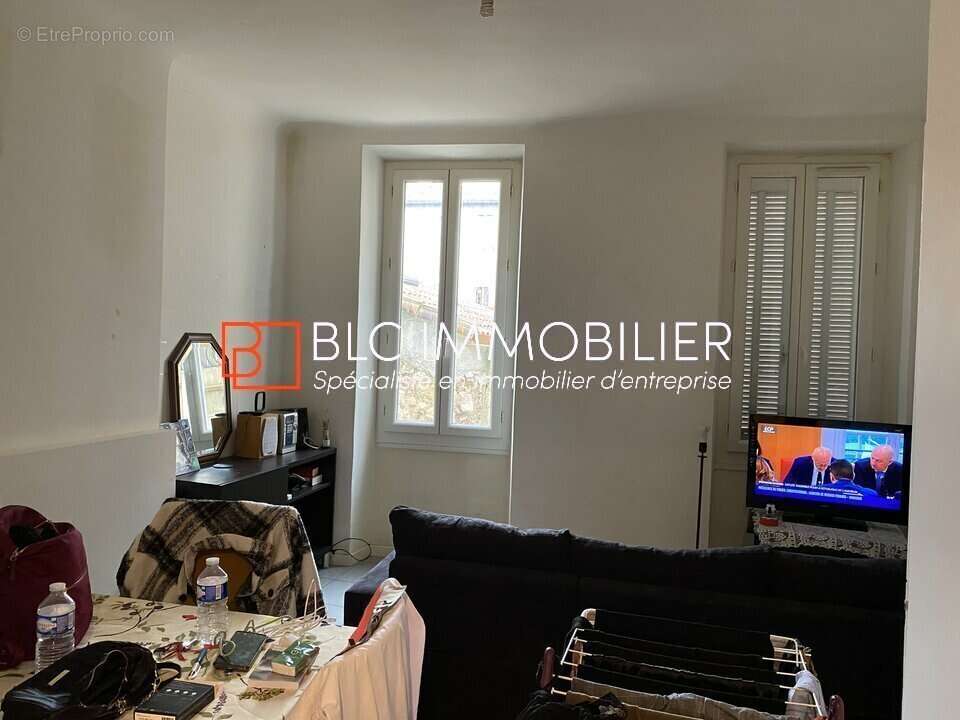 Appartement à MARSEILLE-4E