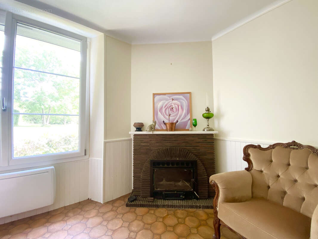 Maison à LOUAN-VILLEGRUIS-FONTAINE