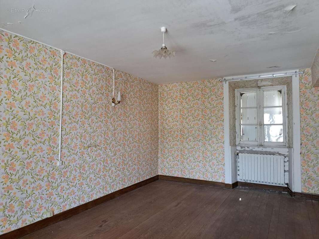 Maison 100 m² à Mezangers  - photo 8